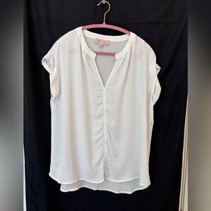 Philosophy Short Sleeve White Swiss Dotted Blouse Women’s Sise Large Workwear
